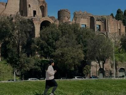 Sara Terracina jogging at a good pace at Circus Maximus in Rome