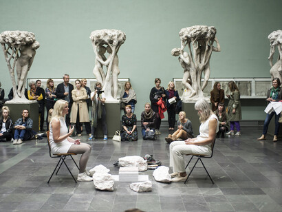 Karianne Stensland, Splendour, performance, Norsk Skulpturbiennale, Vigeland museet 2013, Photo by Anne V. Erichsen