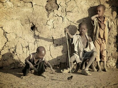 A group of children Massai