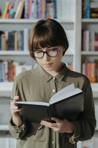 Leer por placer es dejar de lado la lupa del análisis y entregarse al fluir de la historia