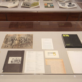 Loose Leaves in Books. Courtesy of Museum der Moderne