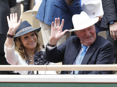 Juan Carlos I y la infanta Elena en Roland Garros, París
