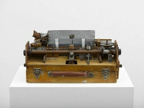 Damián Ortega, Mechanism level: Speech. Complex Mechanism / Self-sufficient, 1991, Homemade typewriter (wood and metal), 23 x 40 x 30 cm, © Damián Ortega, Photo: Ben Westoby, Courtesy White Cube
