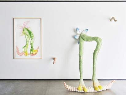 Various artists, Grotesk, exhibition view. Courtesy of König Gallery