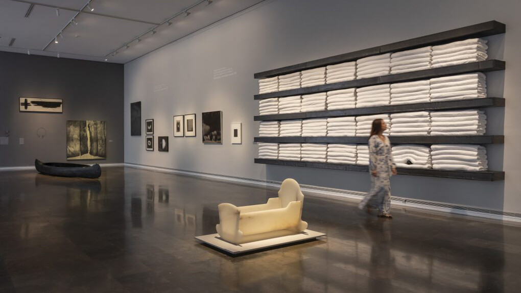 Various artists, Inhabiting the shadows, exhibition view. Courtesy of IVAM