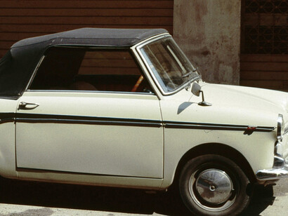 Autobianchi Bianchina Carbriolet con capotte aperta. Foto di Charles01