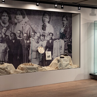 Michaëlle Sergile, À toutes ces femmes que l’on ne nommait pas, vue de l'exposition. Avec l'aimable autorisation du Musée McCord Stewart