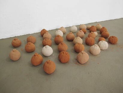 Alexandre Brandão.  Mestiça. 2015. Brick and crushed brick