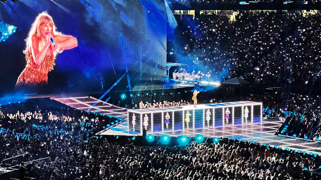 Taylor Swift actuando en Gillette Stadium en mayo 2023, como parte de la Gira de Era, Foxborough, Massachusetts, USA