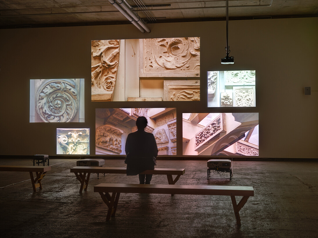 Fiona Tan, Inventory, 2012, HD video and sound installation, 6 screens, Loop duration : 16 m 30 s, Edition of 4, Courtesy the artist and Frith Street Gallery, Photographer: Alex Delfanne