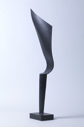 Terence Coventry, Bronze Form I, 2016. Courtesy of Pangolin