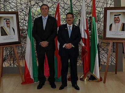 Presidente da República, Jair Bolsonaro recebe os cumprimentos do Embaixador do Kuwait no Brasil, Nasser Riden T. Almotairi; Brasília, Brasil