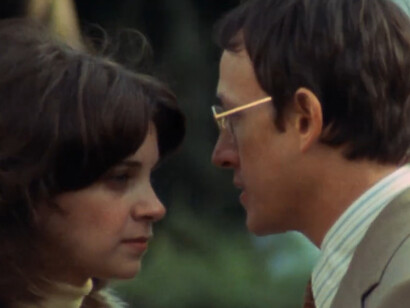 Il protagonista del film è interpretato da Gene Hackman, che veste i panni di Harry Caul, un esperto di intercettazioni ossessionato dalla privacy