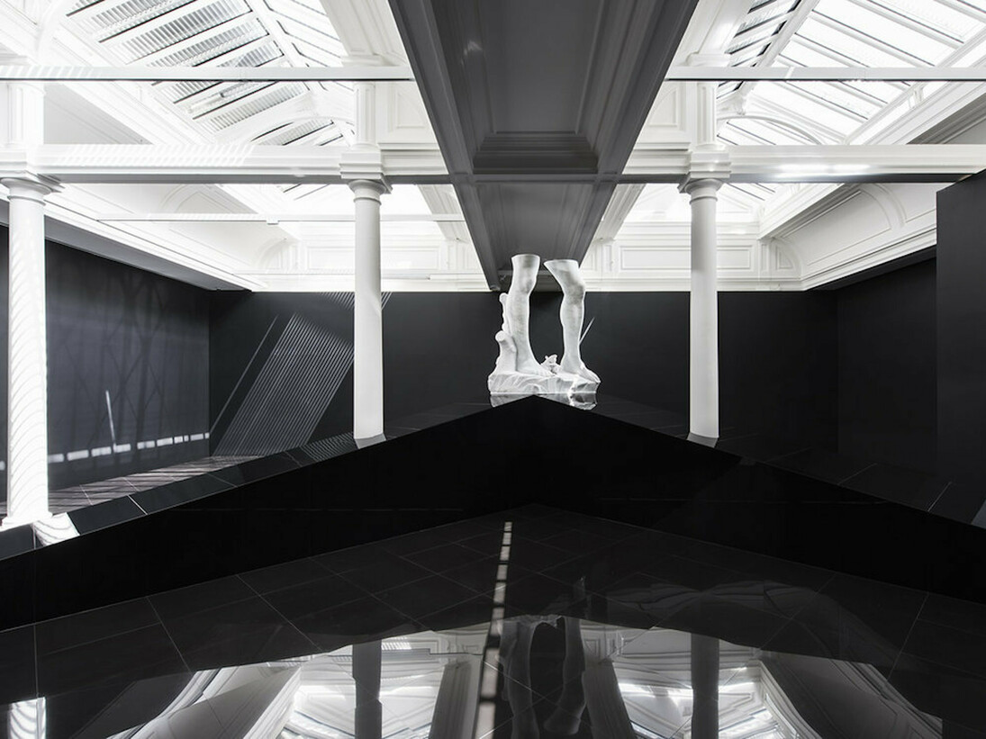 Adrián Villar Rojas, Exhibition view. Courtesy of Marian Goodman Gallery 