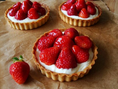 Sweet Strawberry Mascarpone Tart