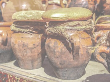 In Morocco, tangia (tanjia) is famous among the craftsmen who prepare it and share it during the picnic that is known locally as "Nzahas"