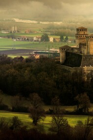 Il castello di Torrechiara, Parma, Italia, in una foto di Lara Zanarini