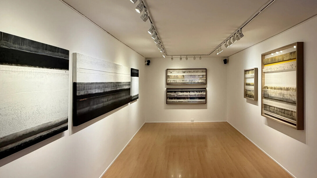 Angelica Chavarro, There is no light without darkness, vista de exhibición. Cortesía de Beatriz Esguerra Art