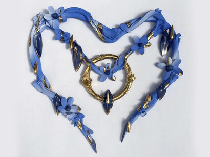 Alex Anderson, Daisy chain with halo, 2025. Courtesy of Make Room Gallery