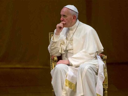El Papa Francisco reflexionando