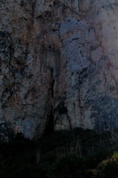 Alle pendici della Grotta del Crocifisso, foto Maria Burgarella