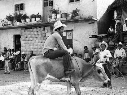 Phil Decker, Mexican Migrants Then and Now (1985/2015)