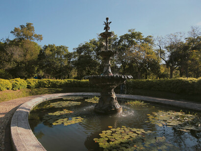 Fuente en el parque de El Prado, Montevideo, Uruguay