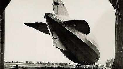 Ein "Zeppelin"-Luftschiff L53 (LZ-100) im Dienst der Kaiserlichen Marine, Seestreitkräfte des Deutschen Kaiserreiches, Aufnahme um 1917