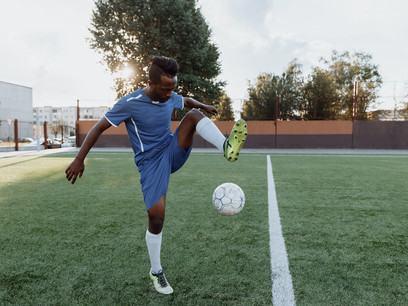 Nos esportes, os diversos algoritmos de machine learning têm sido usados cada vez de forma mais frequente por *scouts* de equipes esportivas com o objetivo de aprimorar a sua competitividade