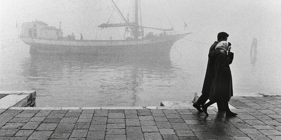 Fulvio Roiter, Venezia, Fondamenta delle Zattere, 1965 © Fondazione Fulvio Roiter