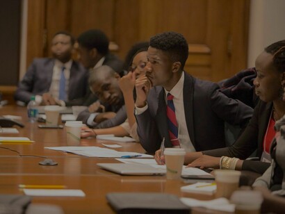 Políticos africanos em parlamento