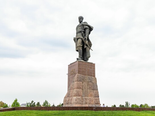 Monument to Amir Timur: Kashkadarya region, Shahrisabz, Uzbekistan