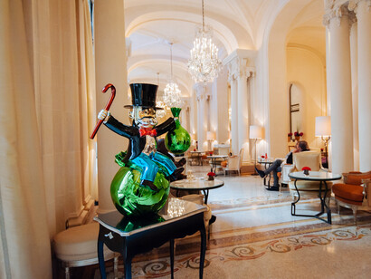 Alec Monopoly, Exhibition view. Courtesy of Eden Fine Art