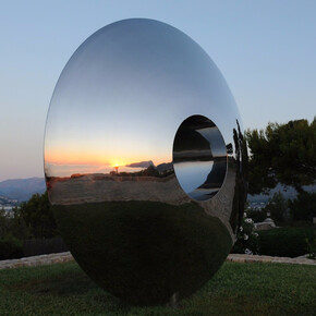 David Harber, Torus. Courtesy of Inception Gallery