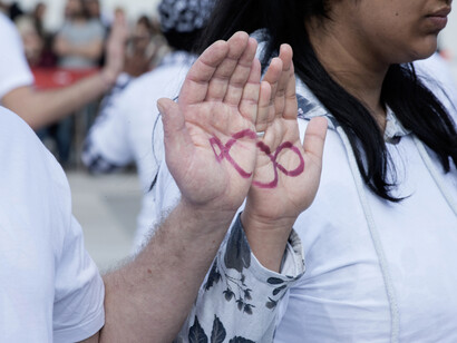 La Mela Reintegrata, Piazza Duca d'Aosta, Milano. Ph. Enrico Amici