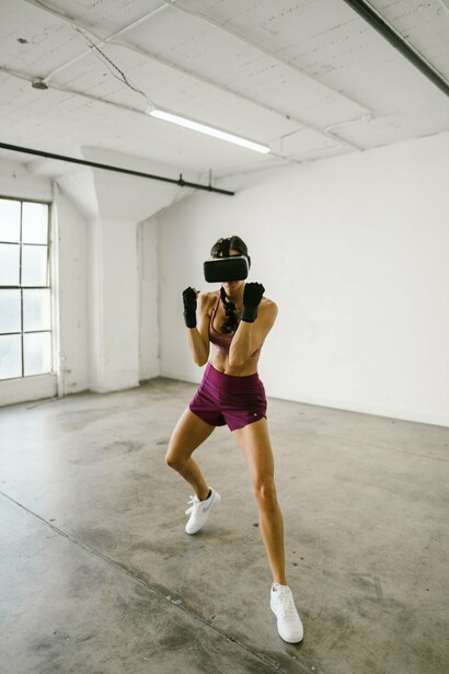 wellness metaverse: foot movement in boxing with virtual reality gear
