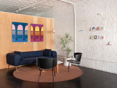 Various artists, Shifting veils, exhibition view. Courtesy of Uprise Art 