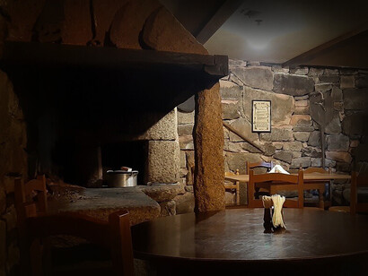 Para los furanchos, en el año 1997 hubo un intento de legislación y otro en 2008 que los incluía como empresa de restauración