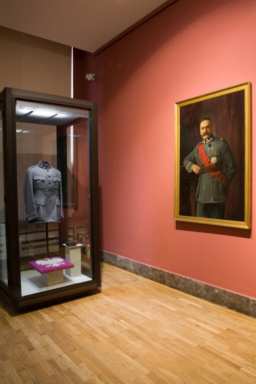 Arms and Uniforms in Poland. Courtesy of National Museum