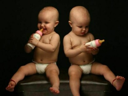 Are they twins or clons? 