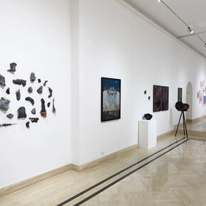 Artisti vari, Embryonic journey, vista della mostra. Per gentile concessione della Richard Saltoun Gallery