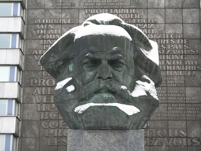 Monumento al autor del Manifiesto Comunista emplazado en Chemnitz, Alemania