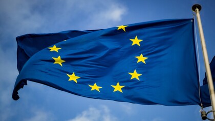 L’Unione Europea nasce dall’esigenza di evitare nuovi conflitti, favorendo cooperazione e solidarietà tra popoli diversi