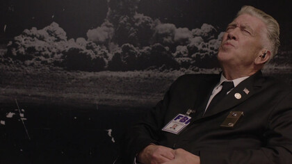 El director David Lynch en el papel de Gordon Cole