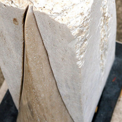 La muestra permanente en la Galería Nacional de Tegucigalpa se caracteriza por la tensión entre ser y hacer