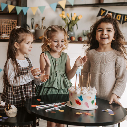 Festejar el cumpleaños permite hacer una pausa consciente para valorar los logros alcanzados, aprender de las experiencias vividas y renovar los deseos para el futuro