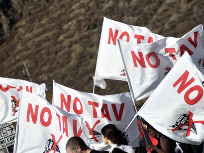 Manifestations pour la ligne TGV Lyon-Turin: NO TAV