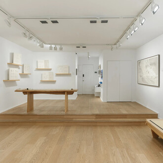 Zhang Xiaoli, Traveller, exhibition view. Courtesy of Fu Qiumeng Fine Art