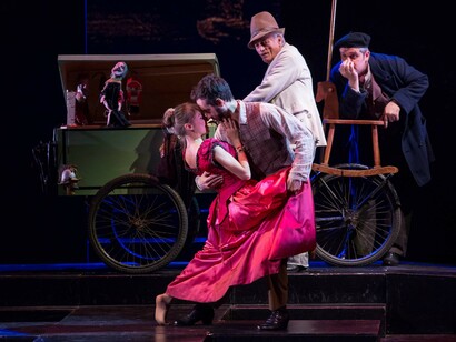 Una scena de La Bohème nel nuovo allestimento di Cristina Mazzavillani Muti
