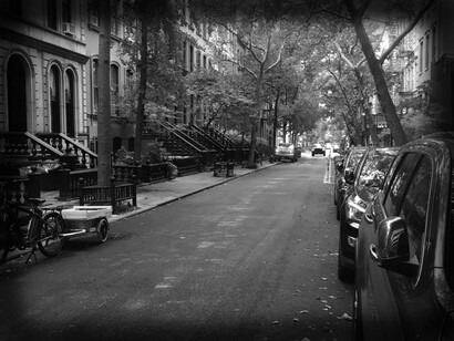 A New York street of a neighborhood